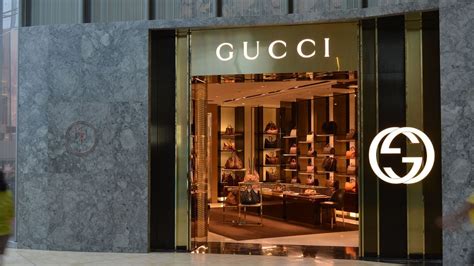 quanto guadagna una commessa di gucci|Stipendi con Gucci: quanto si guadagna .